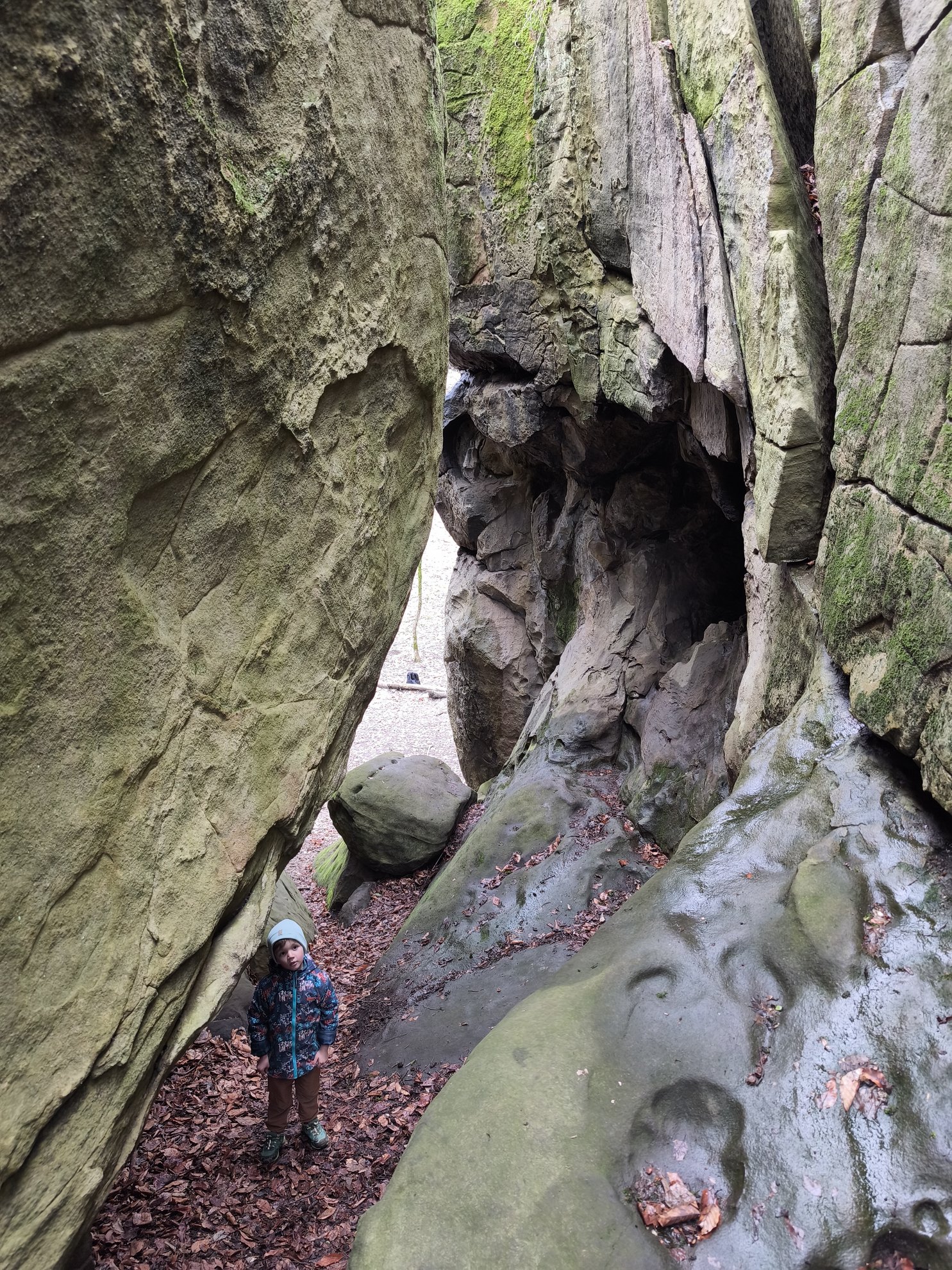 Narrow passage between large rock faces
